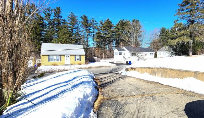 62 Maple St, House other with 2 bedrooms, 1 bathrooms and null parking in Somersworth NH | Image 30