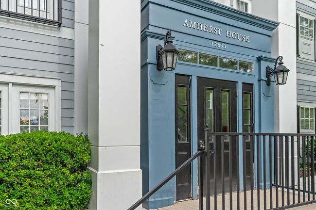 Secure entrance | Image 6