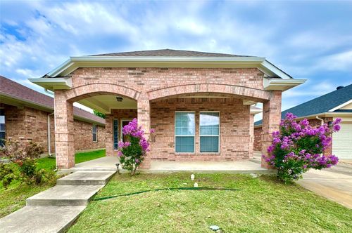 2639 Blackstone Dr, Grand Prairie, TX, 75052-4704 | Card Image