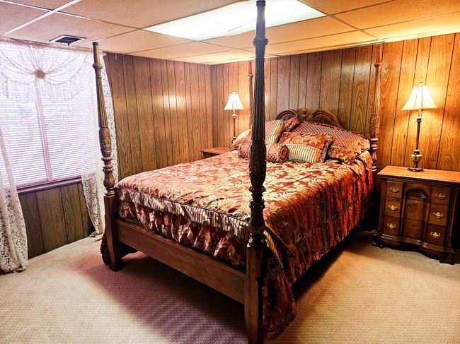 LOWER LEVEL "BONUS ROOM" USED AS BEDROOM | Image 25