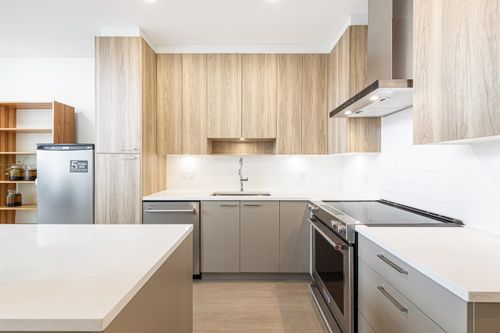 607-7588 16th St, Burnaby, BC, V3N0H8 | Card Image