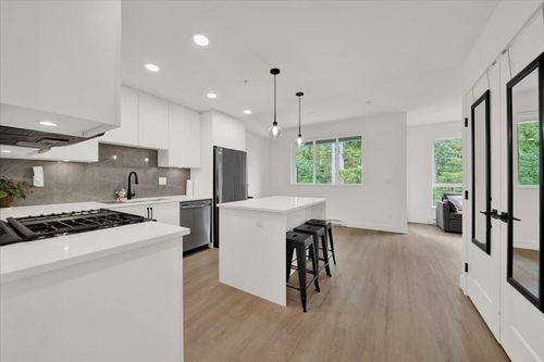 309-3528 146a St, Surrey, BC, V4P0H4 | Card Image