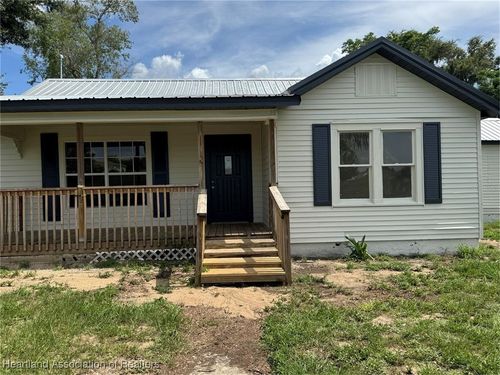 111 D St W, FROSTPROOF, FL, 33843-1834 | Card Image