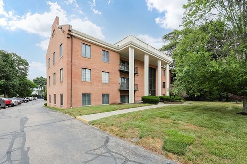 apt-101-31 Church Grn, Taunton, MA, 02780-3437 | Card Image