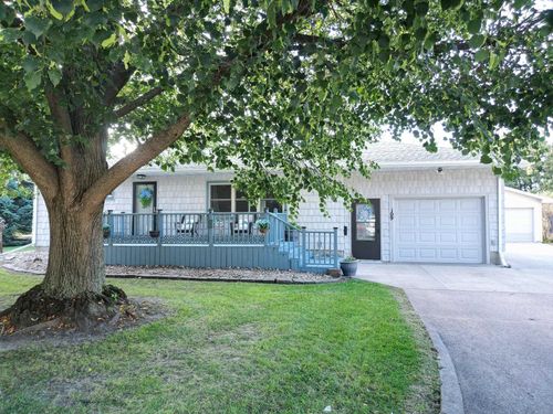 109 Iowa Court, Waverly, IA, 50677 | Card Image
