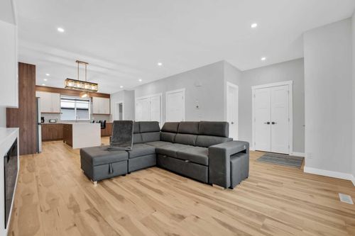 216 99 Ave Se, Calgary, AB, T2J0J1 | Card Image
