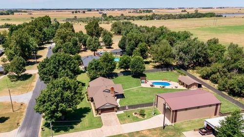 14675 Country Ln, Kingfisher, OK, 73750-6209 | Card Image