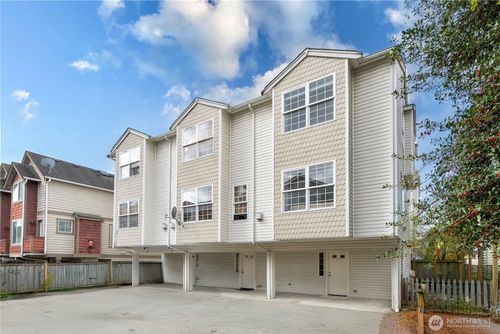 apt-f-8526 Nesbit Ave N, Seattle, WA, 98103-2108 | Card Image