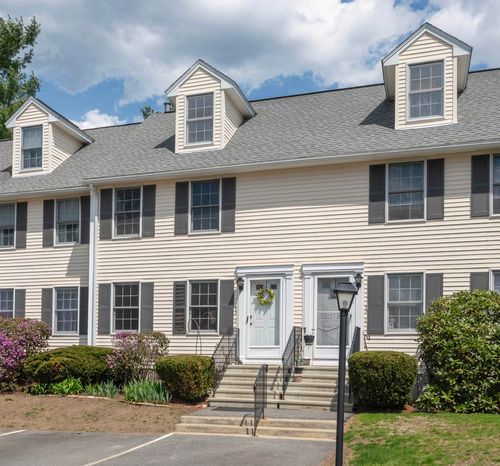 12 Wyndmere Dr, Londonderry, NH, 03053-2355 | Card Image