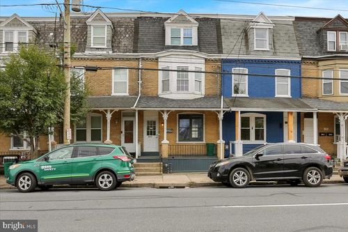 674 Columbia Ave, LANCASTER, PA, 17603-3652 | Card Image