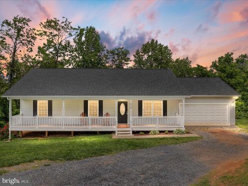 930 Mountain Heights Rd, FRONT ROYAL, VA, 22630-5557 | Card Image