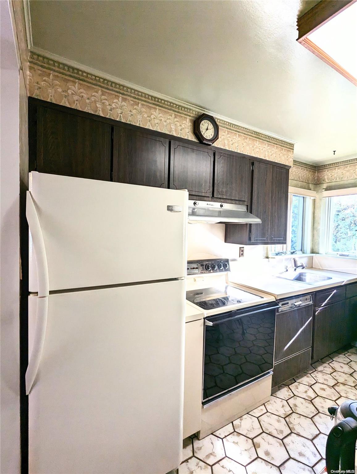 Residential in Oyster Bay 5