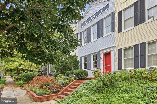 2023 37th St Nw, WASHINGTON, DC, 20007-2207 | Card Image