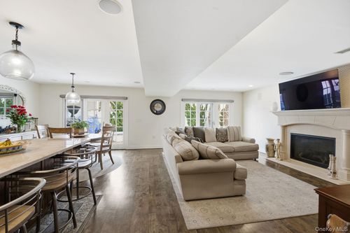 16215 85th St, Howard Beach, NY, 11414-3324 | Card Image