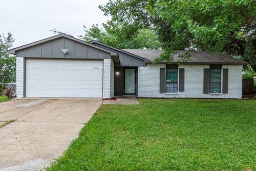 409 Rockcrest Dr, Mesquite, TX, 75150-4571 | Card Image
