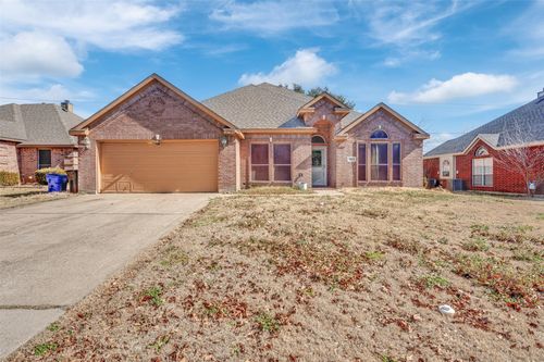 1653 Churchill Ln, Mansfield, TX, 76063-7907 | Card Image