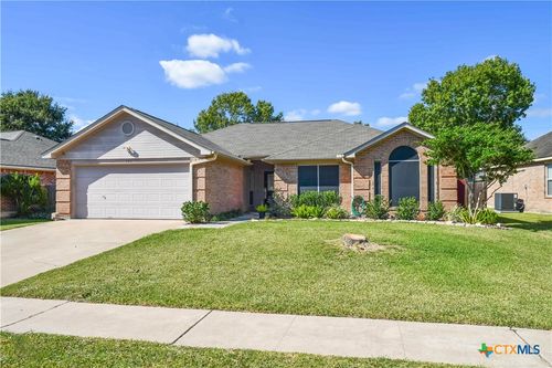 303 Bridle Ln, Victoria, TX, 77904-3238 | Card Image