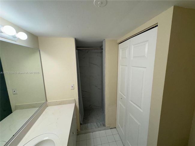 APT-315 - 4215 University Dr, Condo with 2 bedrooms, 2 bathrooms and null parking in Sunrise FL | Image 44