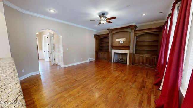 Living Room | Image 15