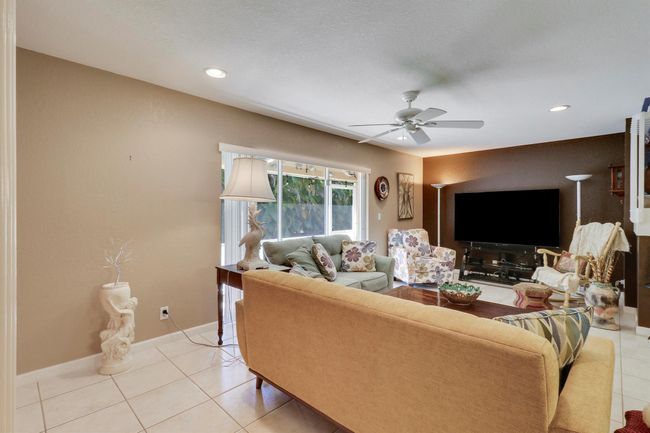 6170 Sugar Loaf Ln, Condo with 3 bedrooms, 3 bathrooms and null parking in West Palm Beach FL | Image 17