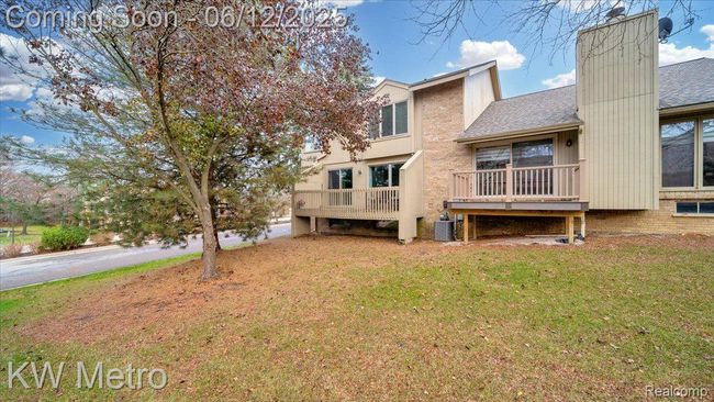 4013 Foxpointe Dr, Condo with 2 bedrooms, 3 bathrooms and null parking in West Bloomfield MI | Image 30