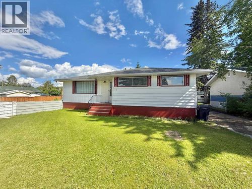 114 Willow Dr, Hinton, AB, T7V1E5 | Card Image