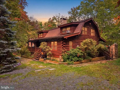 805 Blackbirch Ct, Hawley, PA, 18428 | Card Image