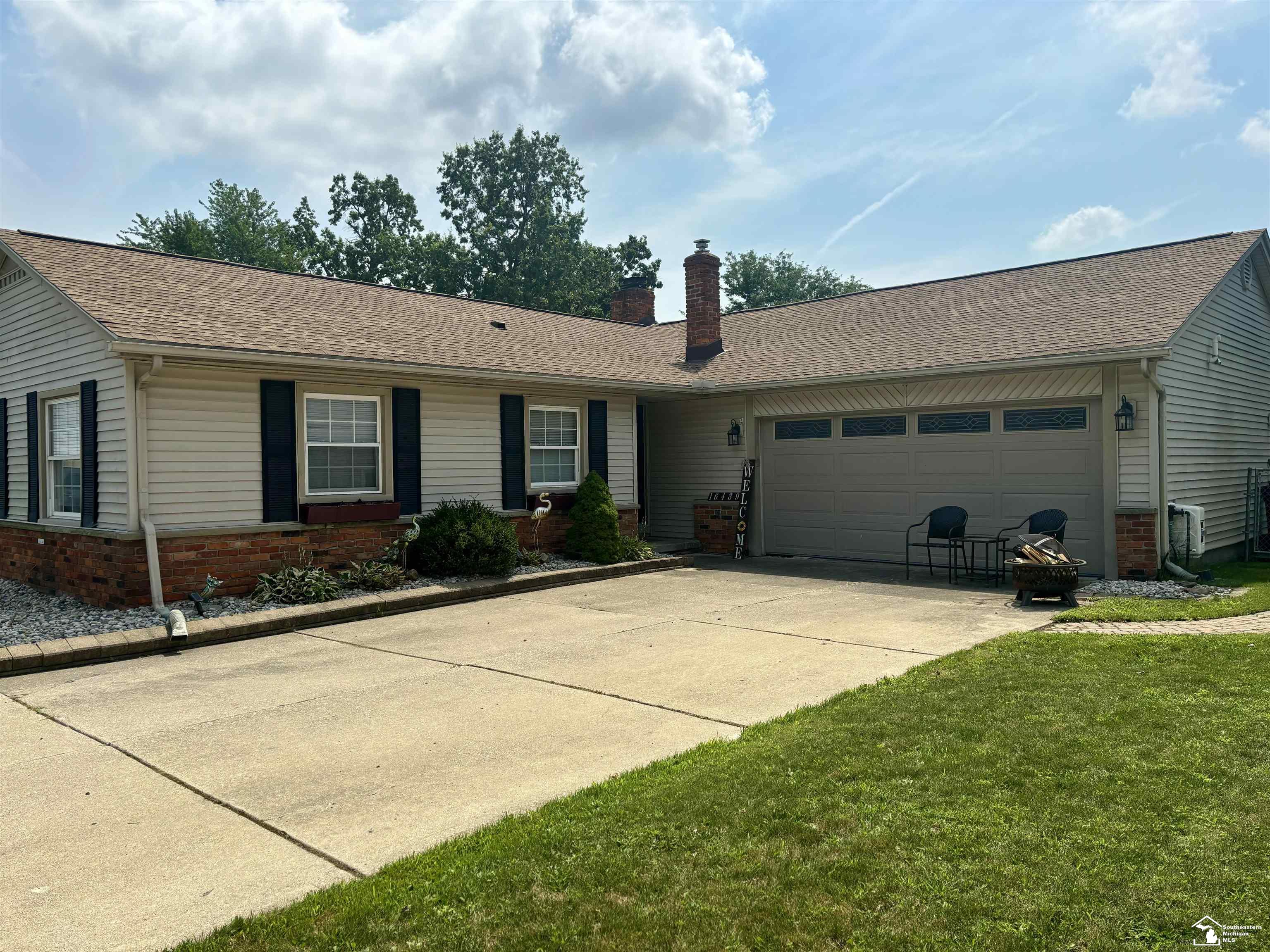 Sherwood Ln, Woodhaven, MI 48183