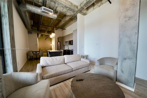 apt-305-7920 Ne 2nd Ave, Miami, FL, 33138-4471 | Card Image