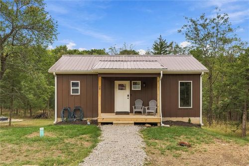38 S Lakeside Cir, Linn Valley, KS, 66040-5255 | Card Image