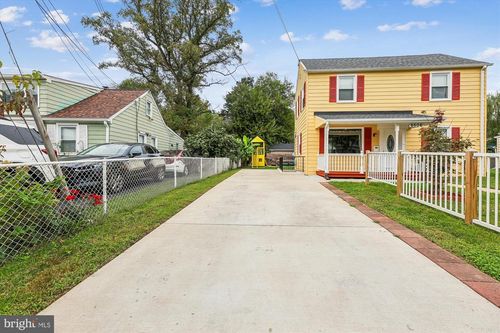 6506 20th Ave, HYATTSVILLE, MD, 20782-1622 | Card Image