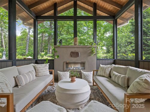 3 Turkey Roost Ct, Fairview, NC, 28730-5504 | Card Image