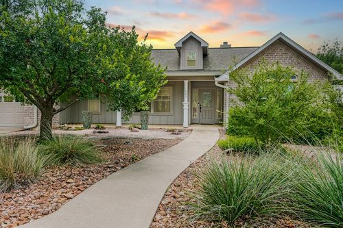 605 Lupine Lane Lane, Fredericksburg, TX, 78624 | Card Image