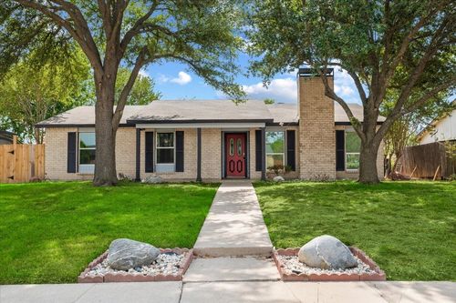 1206 Oakbluff Dr, Lancaster, TX, 75146-2106 | Card Image