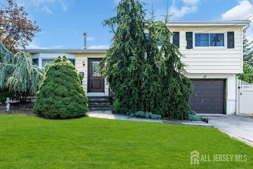 27 Holly St, Old Bridge, NJ, 08857-2213 | Card Image
