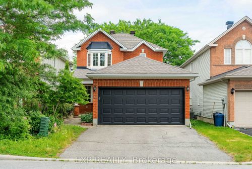 43 Trump Avenue, Carlington - Central Park, ON, K2C4A4 | Card Image