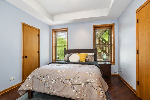 205-6151 N Glenwood Ave, Chicago, IL, 60660-1899 | Card Image