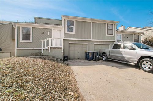 511 E 97th Ter, Kansas City, MO, 64131-4109 | Card Image