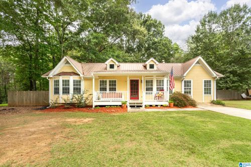 200 Crawford Dr, SPRINGVILLE, AL, 35146-6445 | Card Image
