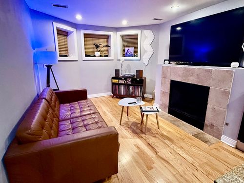 g-809 W Bradley Pl, CHICAGO, IL, 60613-3949 | Card Image