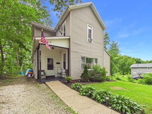 307 N 6th St, Cambridge, OH, 43725-1403 | Card Image
