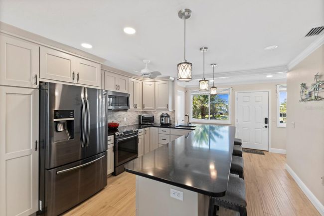 UNIT-87 - 6400 Flotilla Dr, Condo with 2 bedrooms, 2 bathrooms and null parking in HOLMES BEACH FL | Image 6
