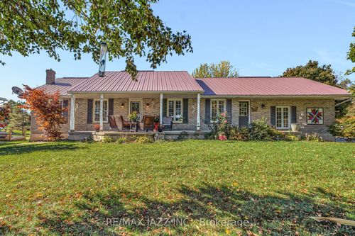 325 County Rd 30, Bloomfield, ON, K0K1G0 | Card Image