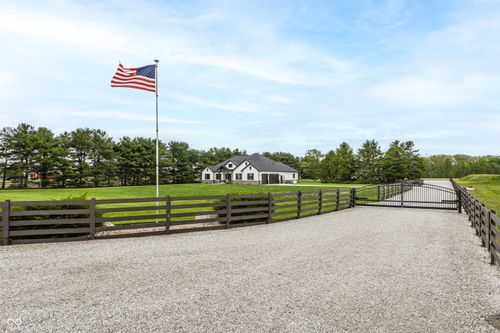 195 N 300 W, Lebanon, IN, 46052-9512 | Card Image