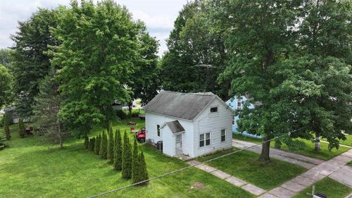 130 S Elm Avenue, GILLETT, WI, 54124 | Card Image