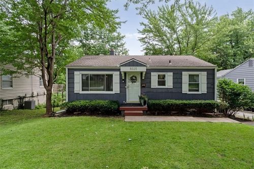 8325 Locust St, Kansas City, MO, 64131-2221 | Card Image