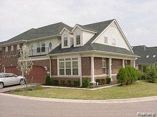 4437 Gateway Cir, West Bloomfield, MI, 48322-3668 | Card Image