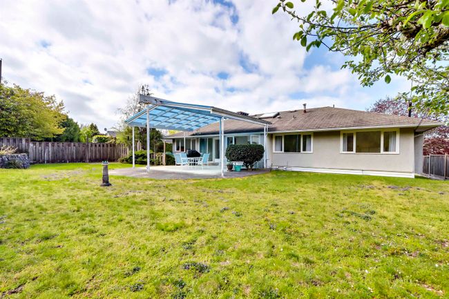 4406 Canterbury Crescent, House other with 4 bedrooms, 2 bathrooms and 4 parking in North Vancouver BC | Image 30