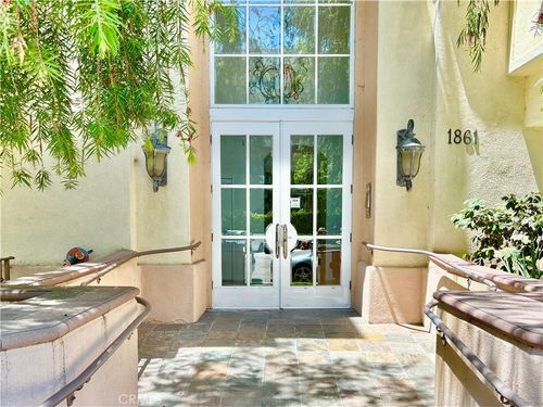 101-1861 Veteran Ave, LOS ANGELES, CA, 90024-1949 | Card Image