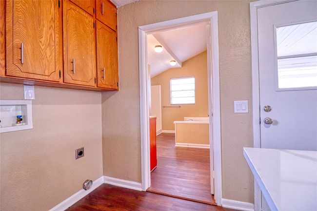 516 S Church St, House other with 3 bedrooms, 2 bathrooms and null parking in Pilot Point TX | Image 9